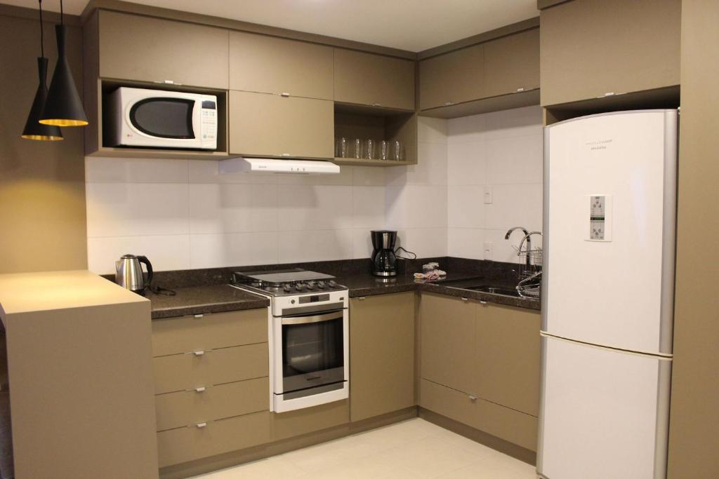 ALTOS 501 A - COBERTURA 5 DORMITÓRIOS JUNTO À ALDEIA DO PAPAI NOEL!  ALTOS 501 A - COBERTURA 5 DORMITÓRIOS JUNTO À ALDEIA DO PAPAI NOEL!