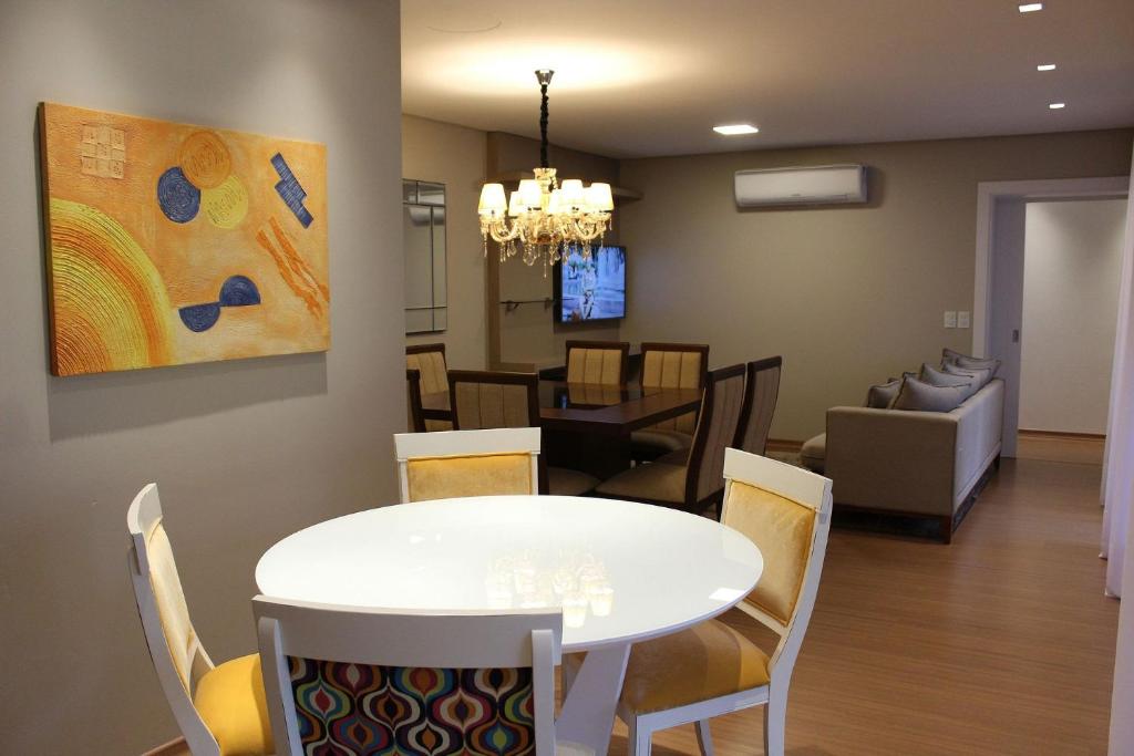 ALTOS 501 A - COBERTURA 5 DORMITÓRIOS JUNTO À ALDEIA DO PAPAI NOEL!  ALTOS 501 A - COBERTURA 5 DORMITÓRIOS JUNTO À ALDEIA DO PAPAI NOEL!