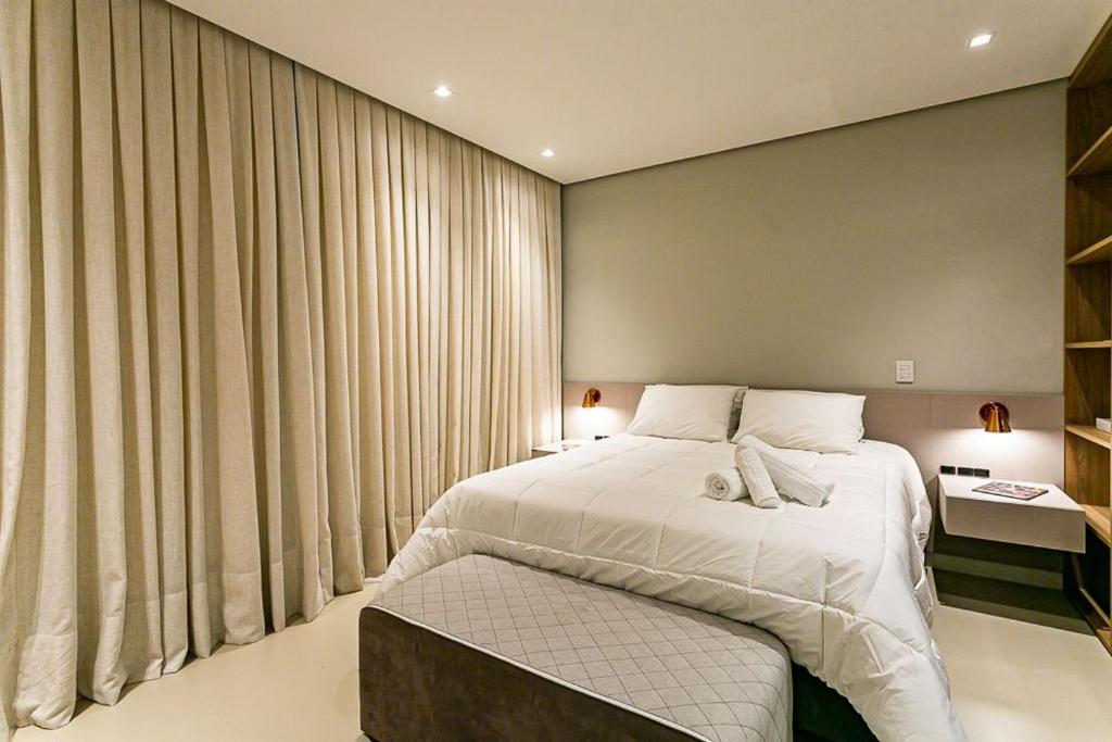  Studio moderno em condomínio com infraestrutura de clube CA13I