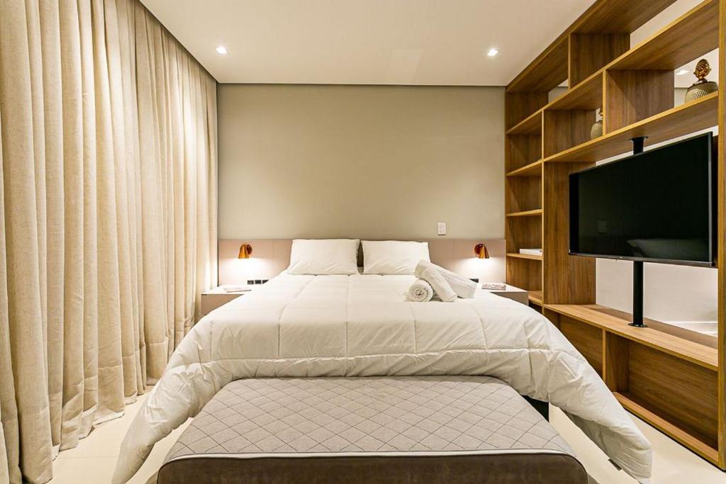  Studio moderno em condomínio com infraestrutura de clube CA13I