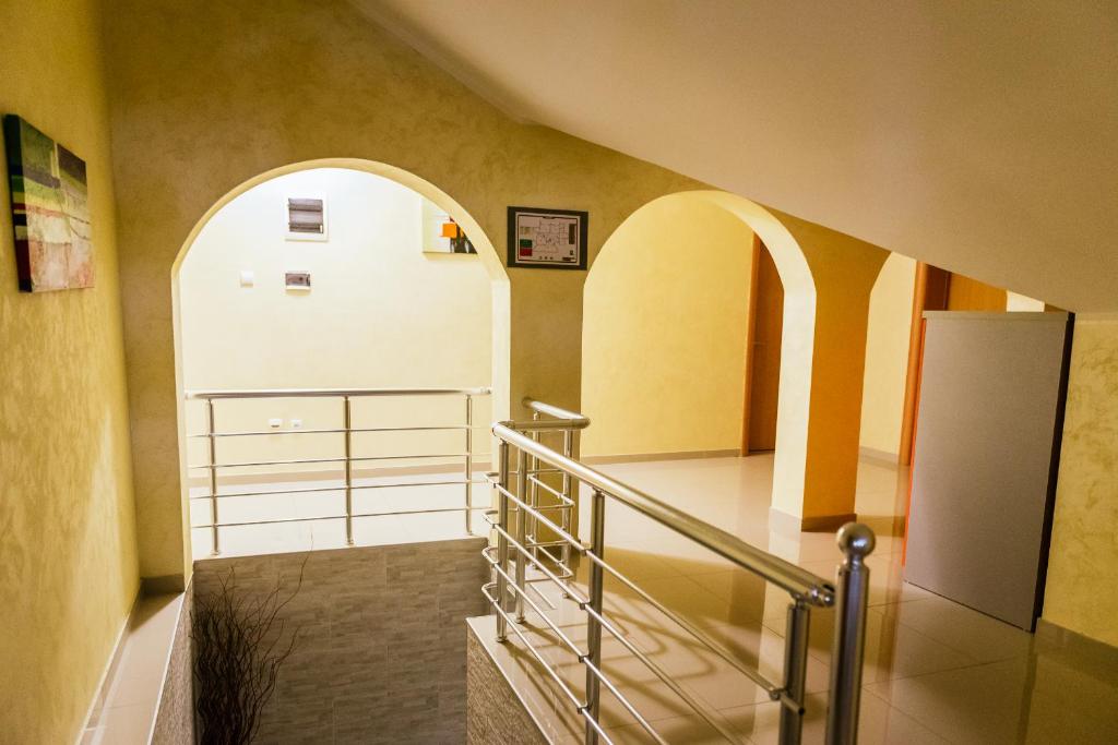 Foto dalla galleria di ATOS Srebrno jezero - Villa and Restaurant a Veliko Gradište