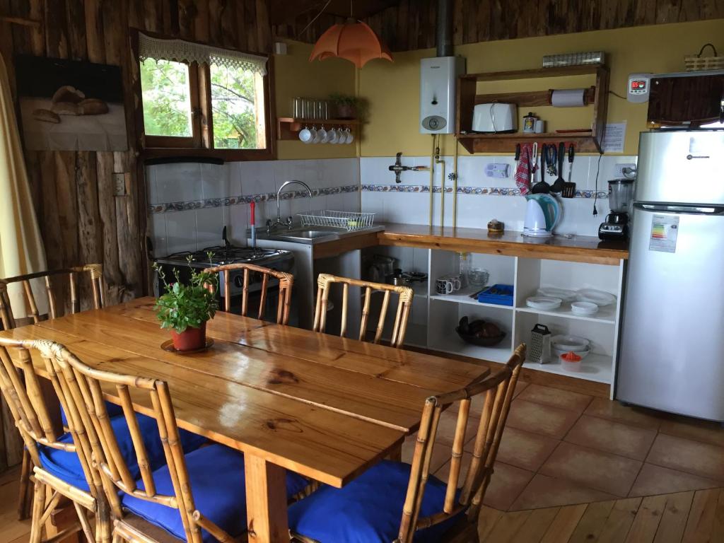 Kuchyň nebo kuchyňský kout v ubytování Cabañas Campomar