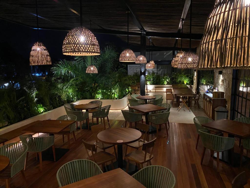 Restaurace v ubytování Las Brisas Merida