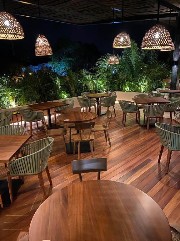 Restaurace v ubytování Las Brisas Merida