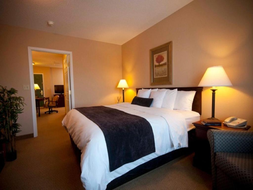 Town & Country Inn and Suites - Estudio De Rey