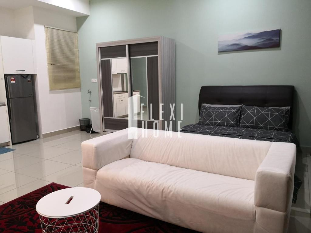 Posezení v ubytování 1-2 Guests, Cybersquare Private Studio - Cyberjaya, Flexihome-MY