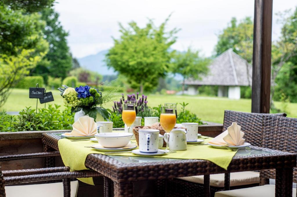 Nápoje v ubytování Hotel Alpenblick