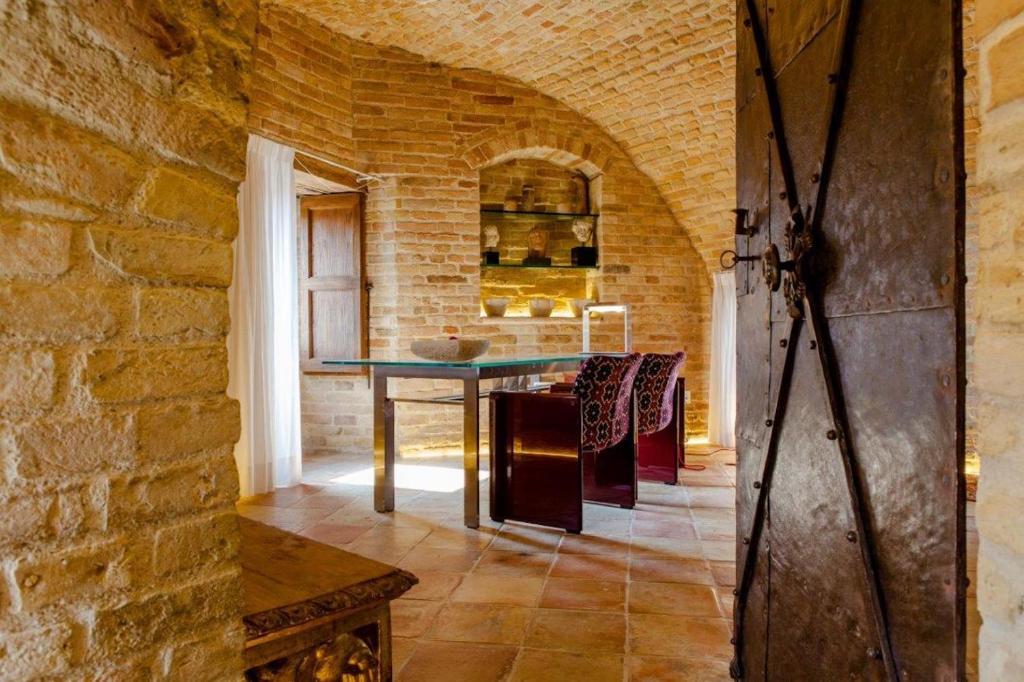 Zdjęcie z galerii obiektu MarcheAmore - Torre da Bora, Luxury Medieval Tower w mieście Magliano di Tenna
