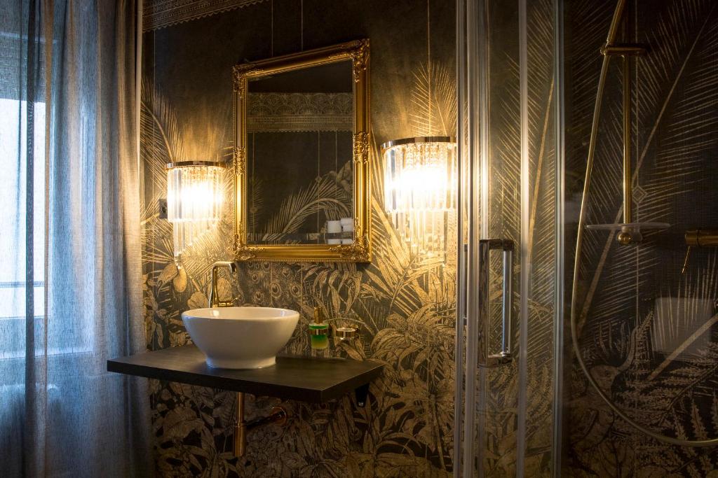 The Henry Self Check-In Guesthouse - Resim 36