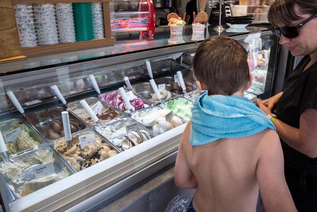 hu Altomincio Village