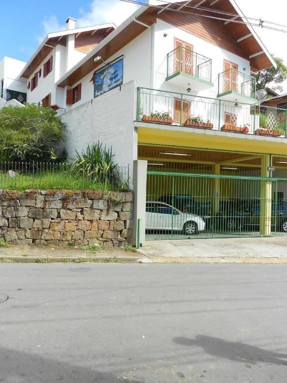  Pousada Monte Suiço