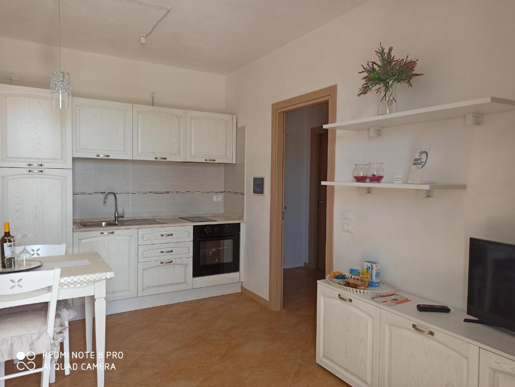 Kuchyňa alebo kuchynka v ubytovaní Birgi holiday home