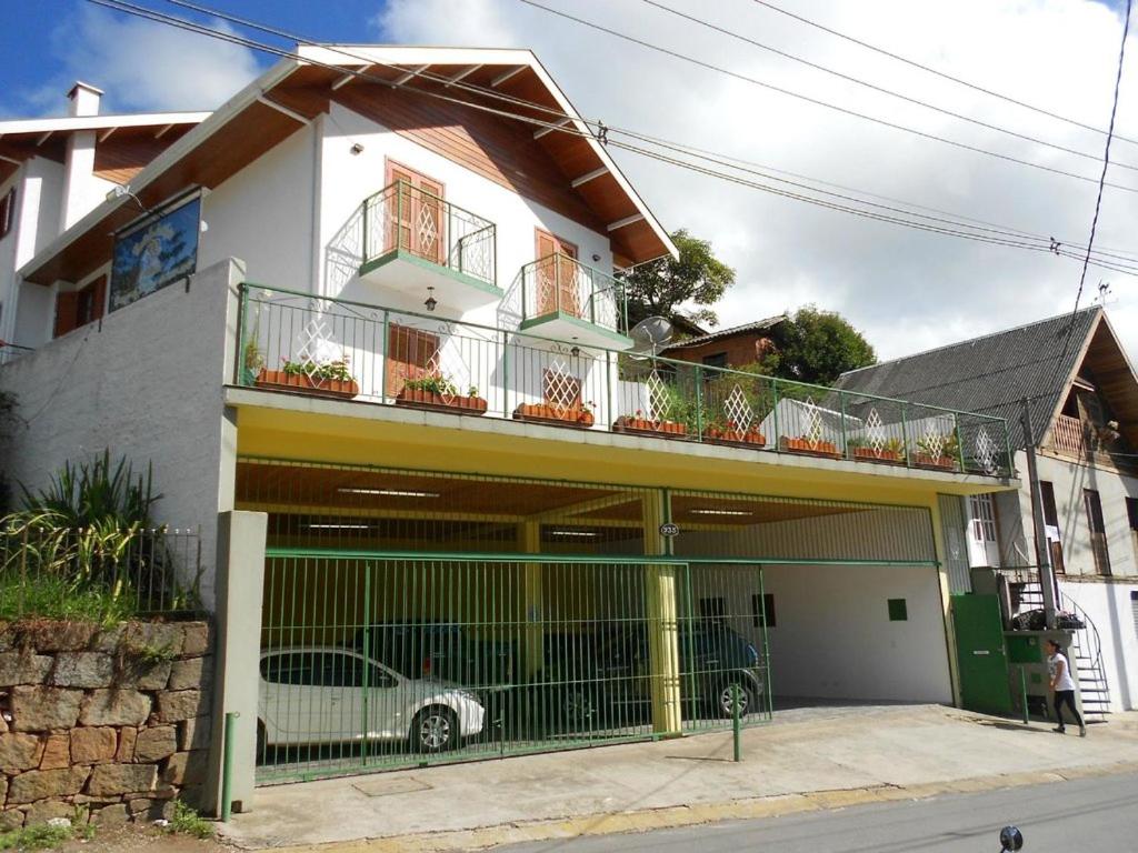  Pousada Monte Suiço