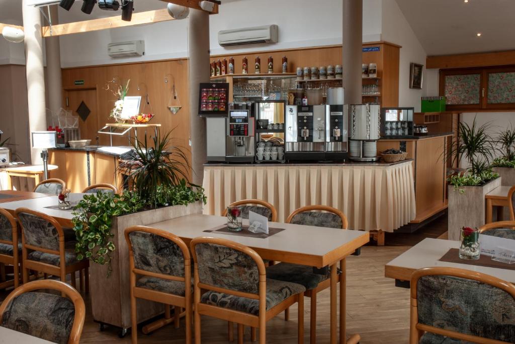Restaurace v ubytování Village Hotel Bayerischer Wald
