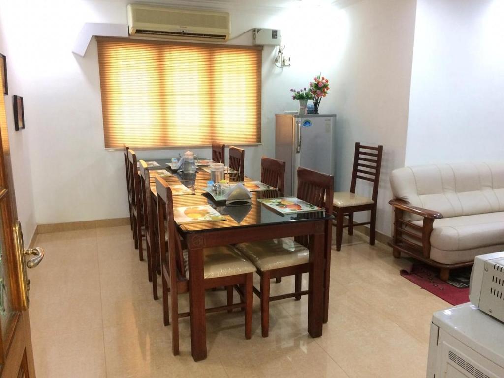 Posezení v ubytování Swarna Sudarshan Service Apartment @ Adyar chennai