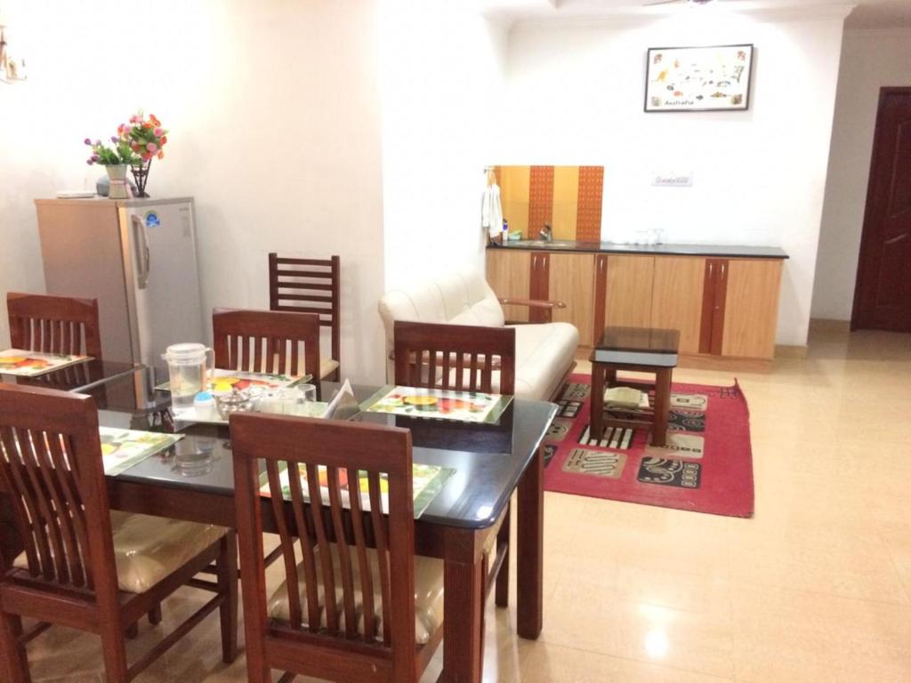 Posezení v ubytování Swarna Sudarshan Service Apartment @ Adyar chennai