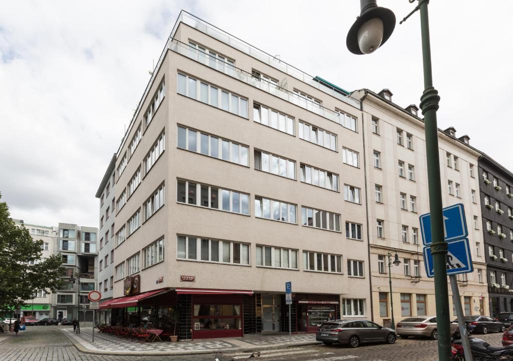 Budynek, w którym mieści się apartament