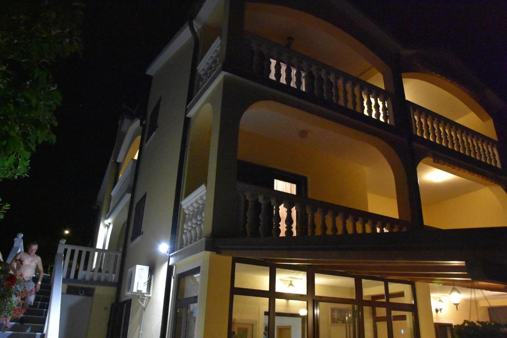 Balkón alebo terasa v ubytovaní Apartments Villa Macola