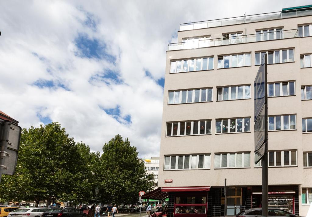 Budynek, w którym mieści się apartament