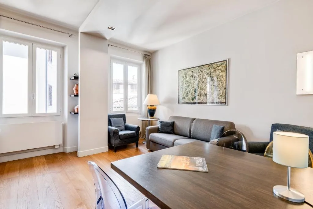 Piazza Santa Croce Design Apartment with Balcony, Florența, Italia