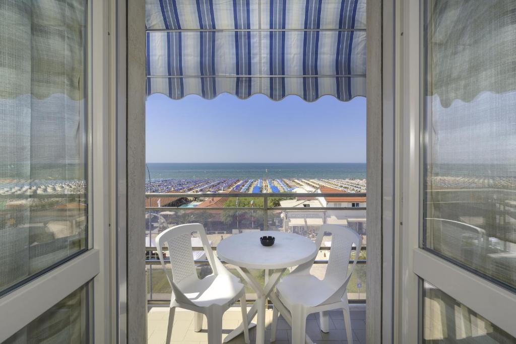 Nespecifikovaný výhled na moře nebo výhled na moře při pohledu z hotelu