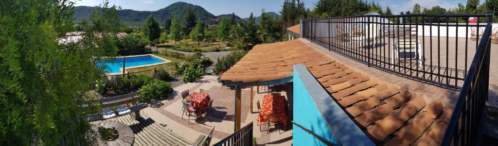 an aerial view of a resort with a swimming pool at La Maravilla Lodge in Vilches
