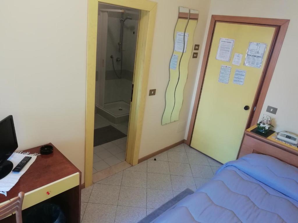 Hotel Rezia Valtellina - Economy Single Room