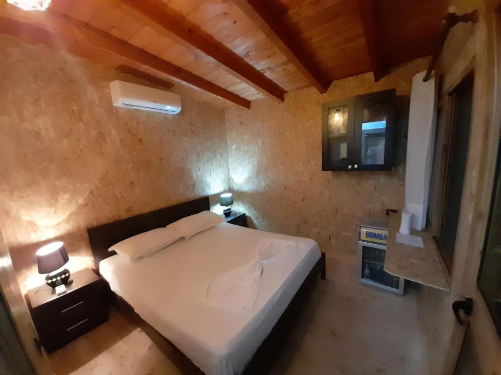 Windmill Shkodra Gesthouse Camping & Grill - Habitación Doble