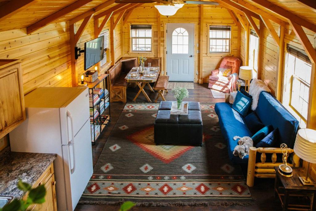 an overhead view of a living room in a log cabin at Paradise Valley Cabin by Chico and Yellowstone Park! in Livingston