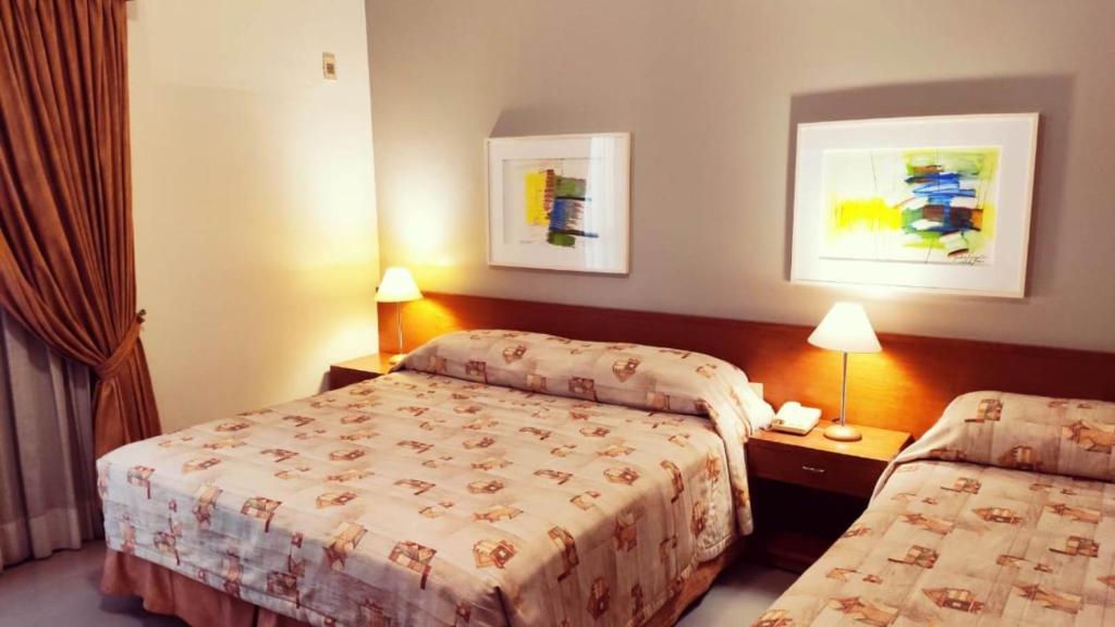  Hotel Metrópolis