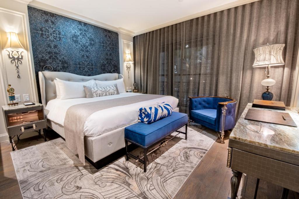 The Ivey's Hotel photo
