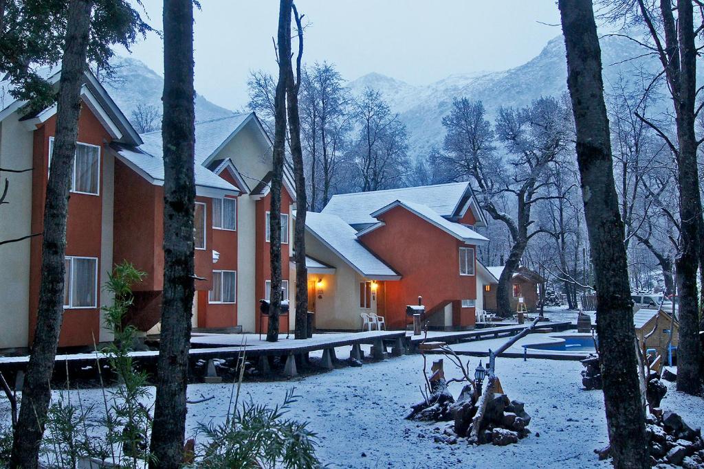 Hotel y Cabañas Borde Andino en invierno