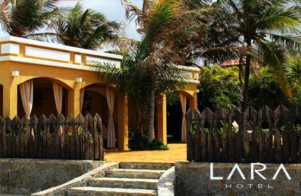  Lara Hotel