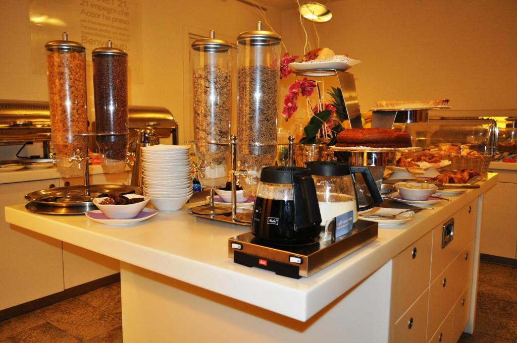 Mercure Milano Solari 4*