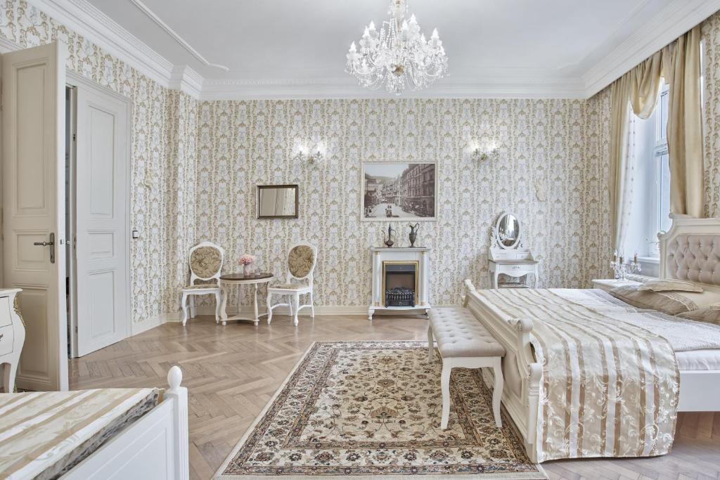 Postel nebo postele na pokoji v ubytování Apartment Luxury Nostalgia
