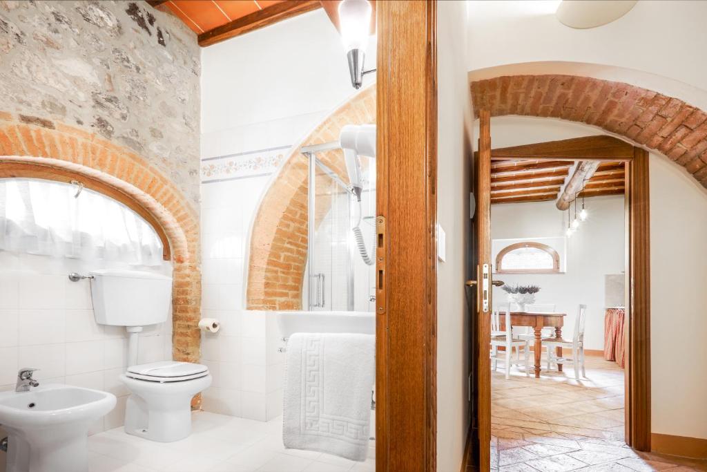 Koupelna v ubytování Agriturismo Podere Casato