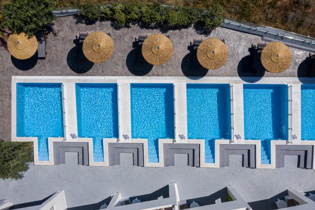 Bazén v ubytování Splendour Hotel and Suites nebo v jeho okolí