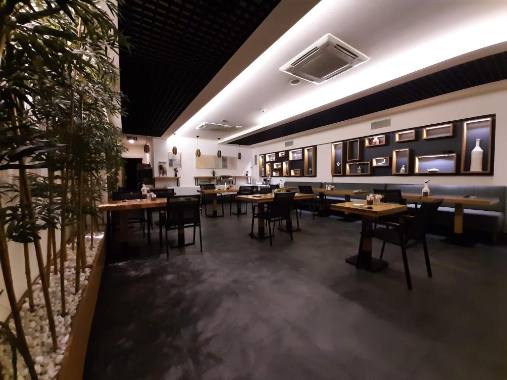 Restaurace v ubytování Sapko Airport Hotel