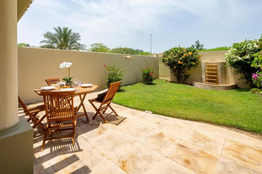 Frank Porter - Springs 11, Alantos, United Arab Emirates