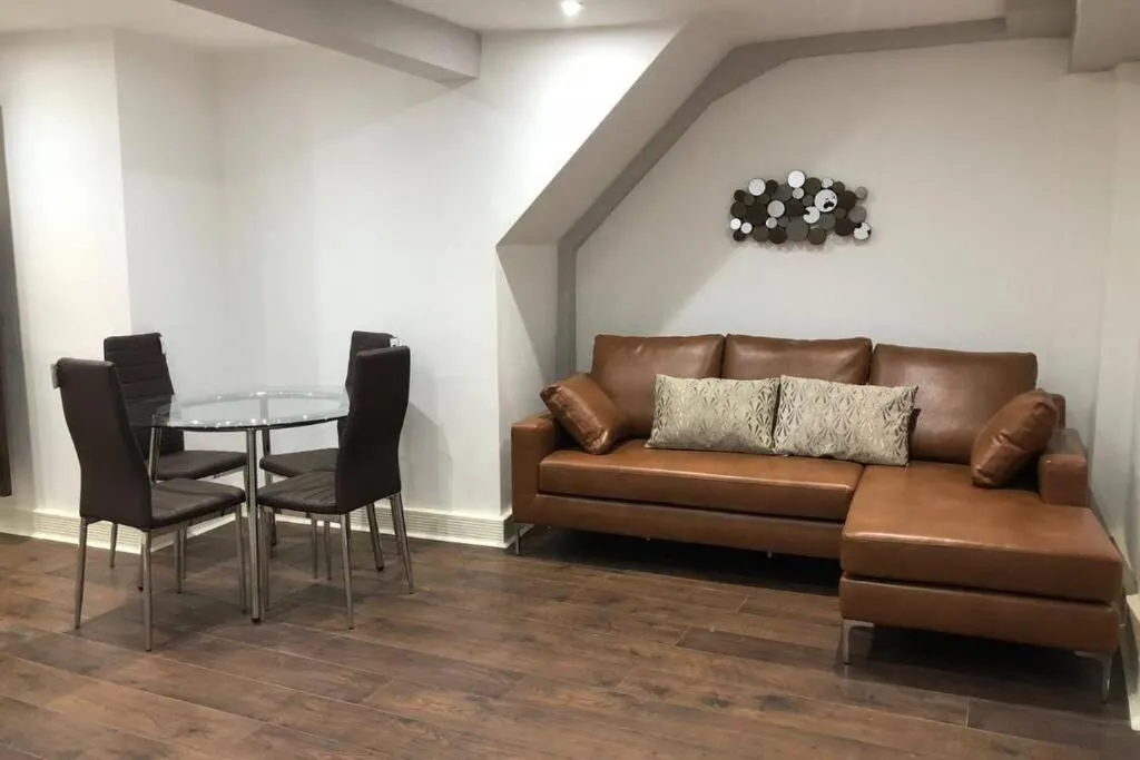 CENTRAL MODERN APARTMENT # 2 MANIS, London, United Kingdom