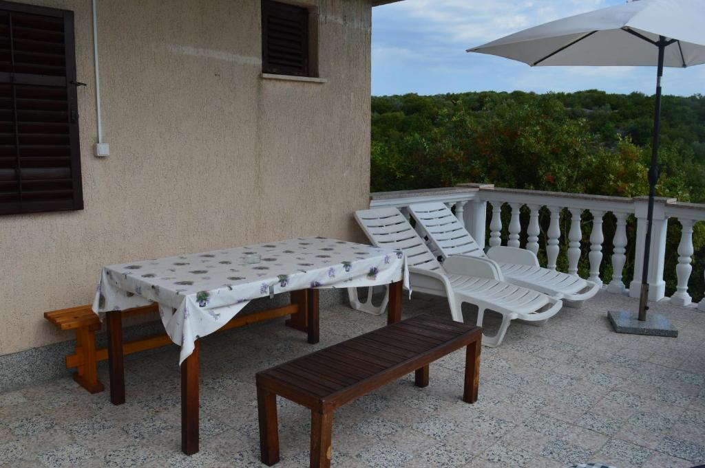 Balkon lub taras w obiekcie Rooms & Apartments Kvasić