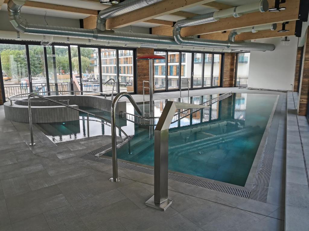 Πισίνα στο ή κοντά στο Zjawiskowy Apartament Bel Mare Parking Basen