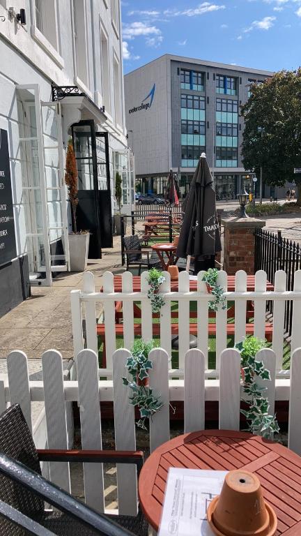 The Farmers Union - Resim 26