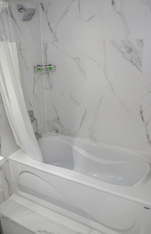 Diplomat Inn - Resim 34