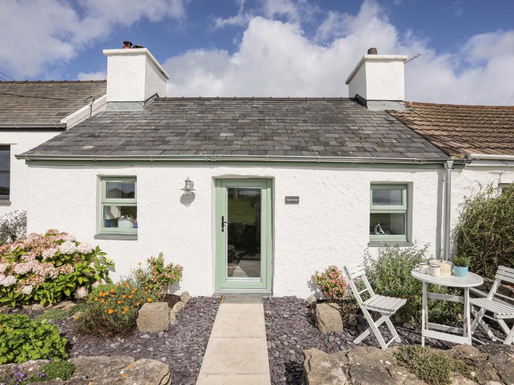 Minnehaha, Moelfre, UK - Booking.com
