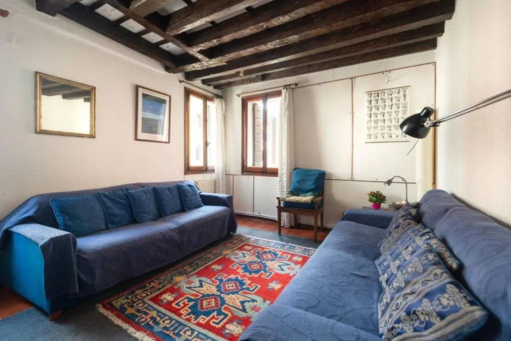 Magic central on quiet canal, WIFI, AC, Venice, Italy