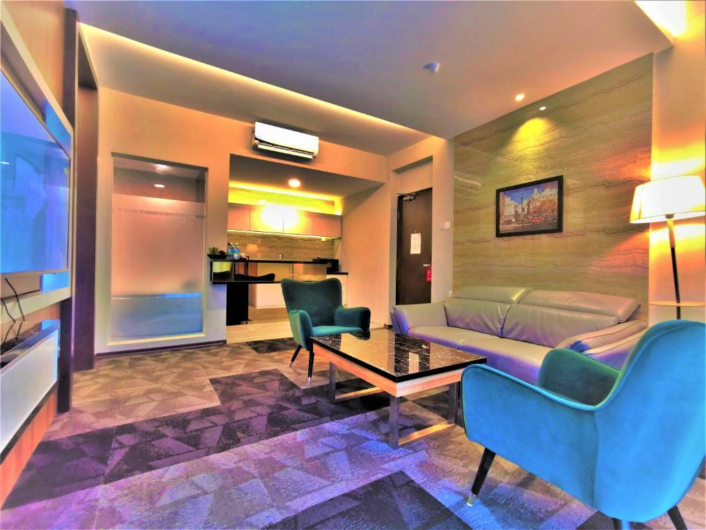 TV a/nebo společenská místnost v ubytování Prestigo Hotel - Johor Bharu