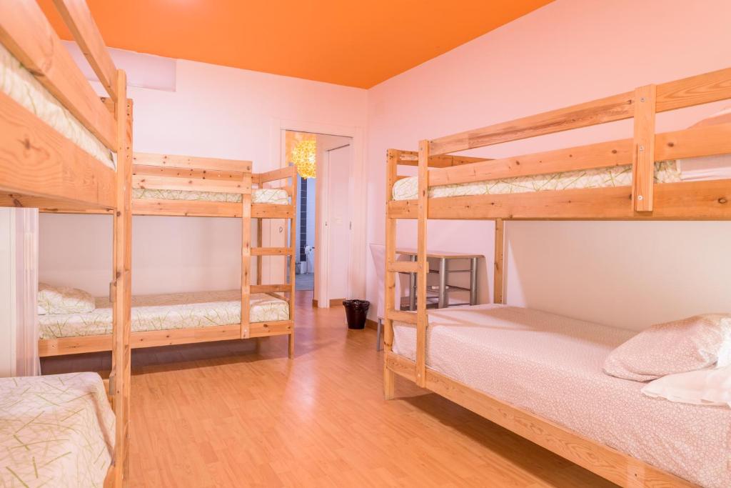 Hostel Lunalba, Málaga, Spain - Booking.com