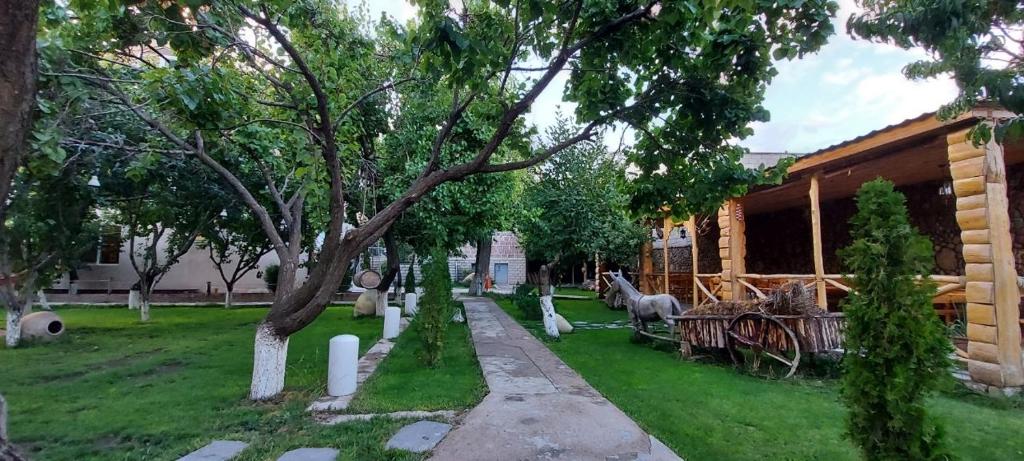 Zahrada ubytování COMMUNE hotel