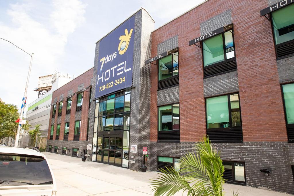 Budova, kde se hotel nachází
